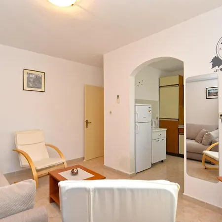 Appartement Fuer 5 Personen Ca 51 Qm In Bale, Istrien Istrische Riviera